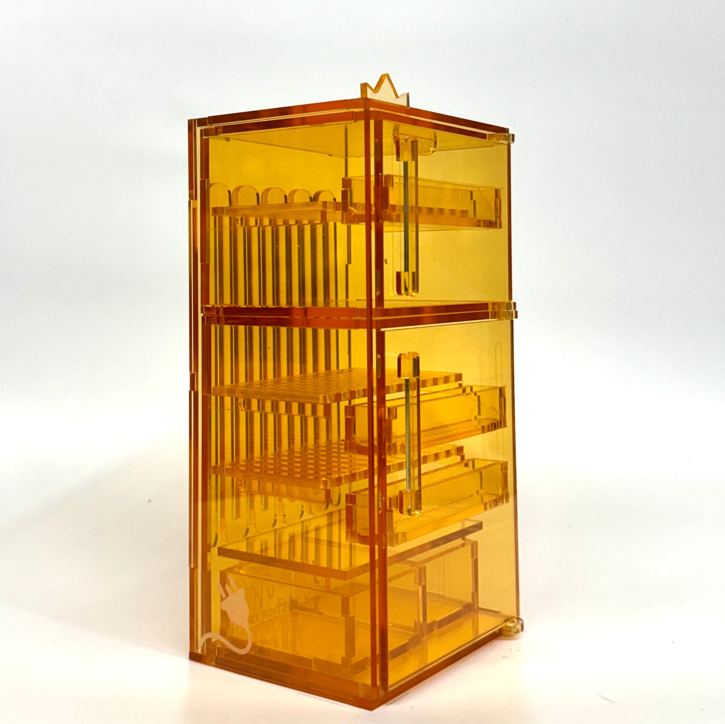 FRIDGE X CANAL PLASTIC CENTER : Amber FRIDGE