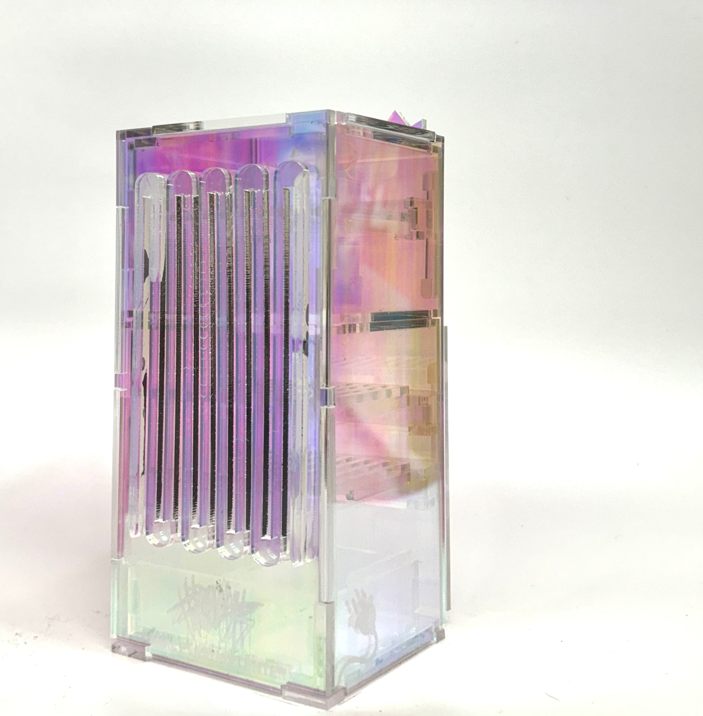 FRIDGE X CANAL PLASTIC CENTER : Radiant Iridescent FRIDGE